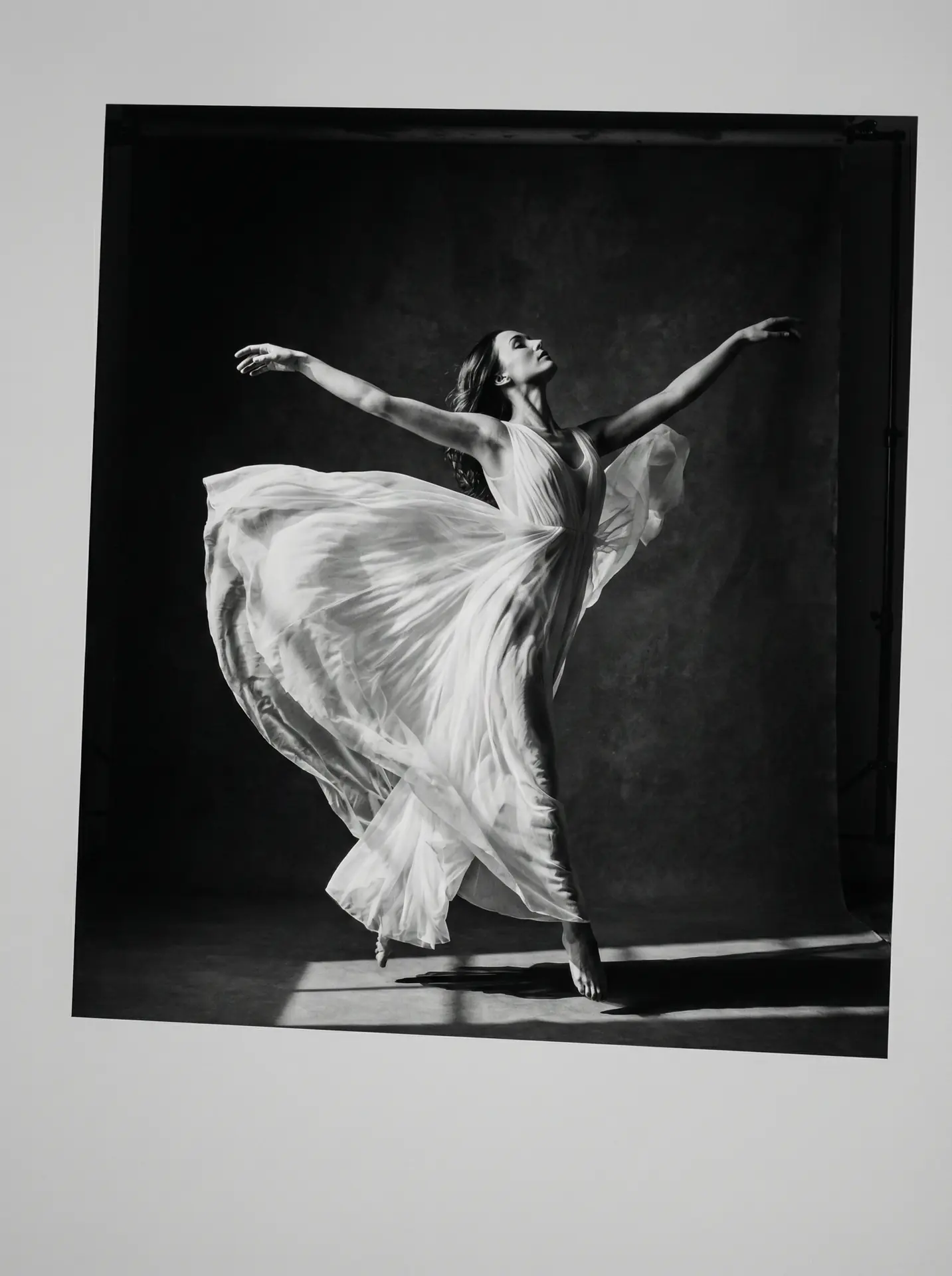 黑料吃瓜网 精选 - 黑白舞者艺术人像摄影